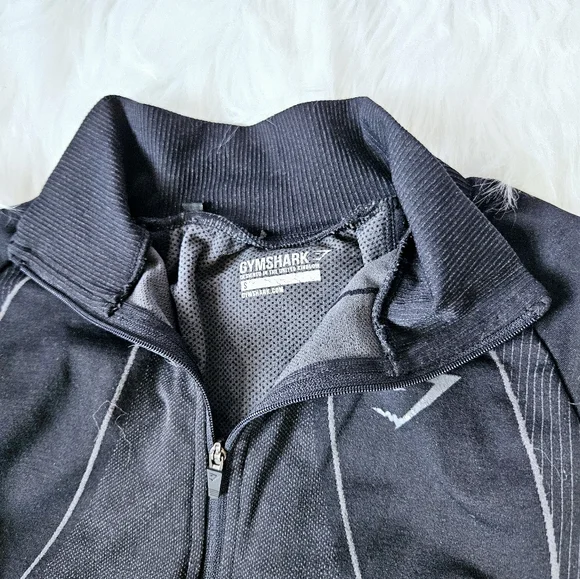 Gymshark 1/4 Zip Pullover Small - Picture 4 of 7